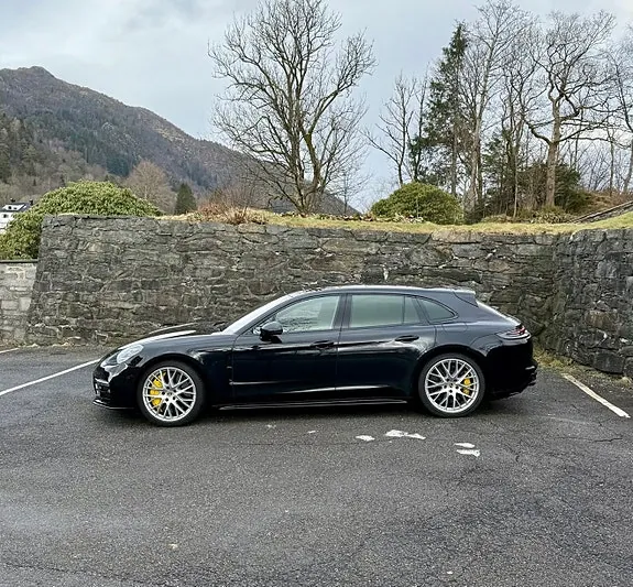 Porsche Panamera Turbo S 2018 photo 2