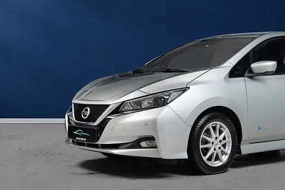 Nissan Leaf 2018 photo 2