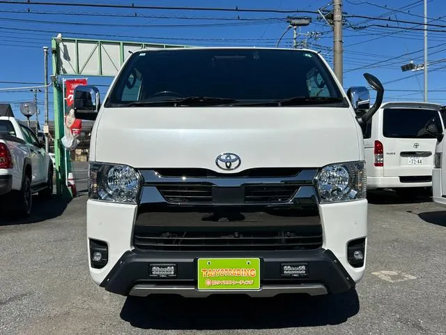 Toyota Hiace 2023 photo 2