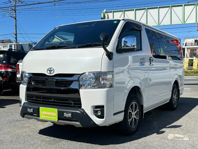 Toyota Hiace 2023 photo 3