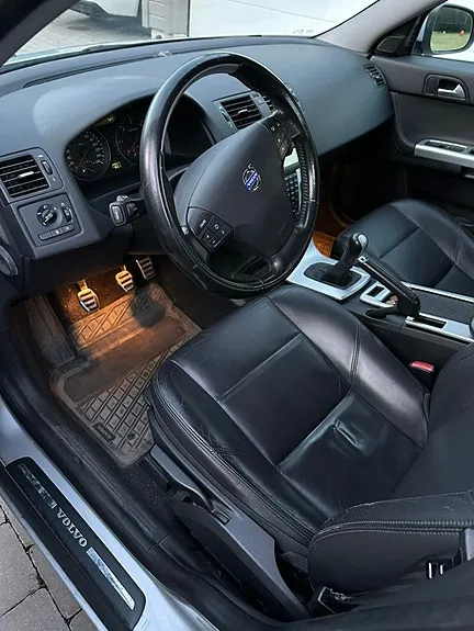 Volvo S40 2012 photo 2