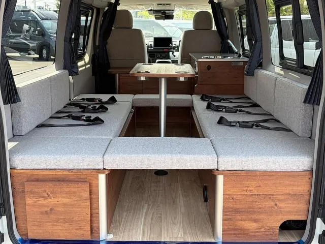 Toyota Hiace Van 2026 photo 4