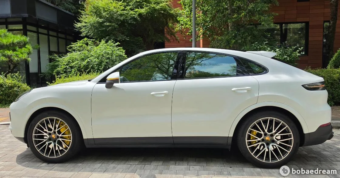 Porsche Cayenne 2021 photo 2