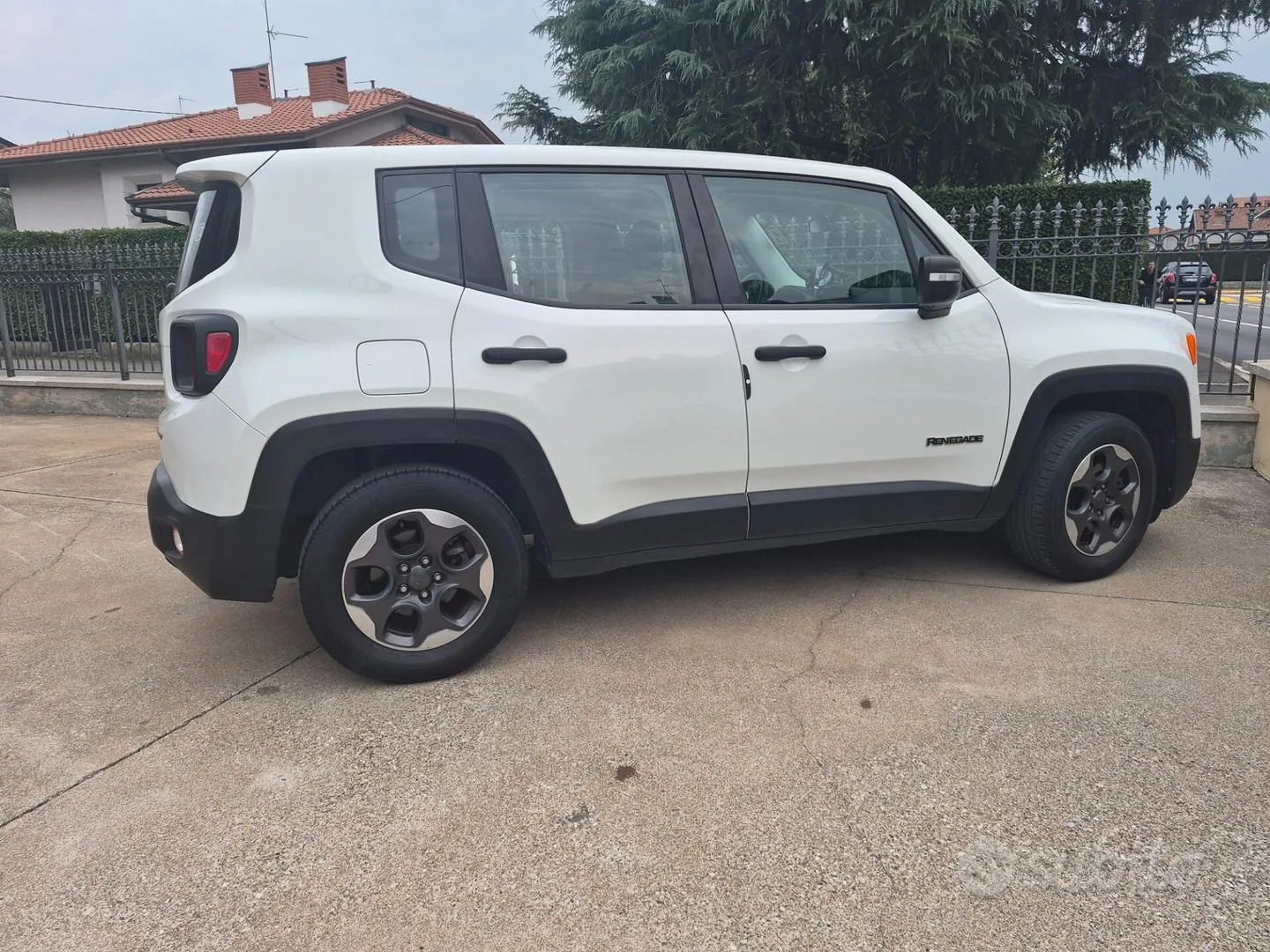 Jeep Renegade 2017 photo 3