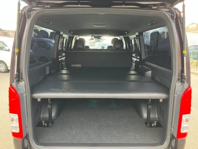 Toyota Hiace 2020 photo 4