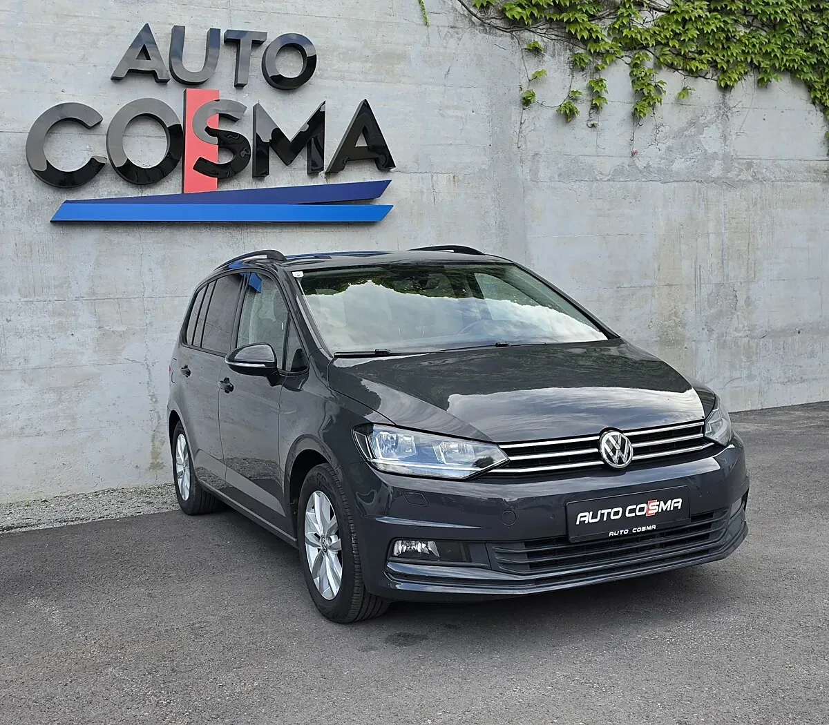 Volkswagen Touran 2018 photo 2