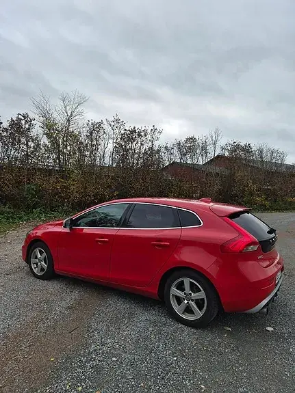 Volvo V40 2015 photo 2