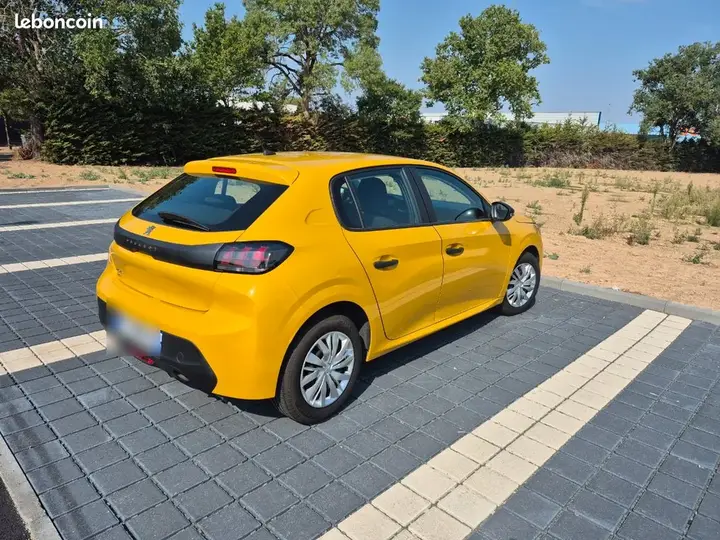 Peugeot 208