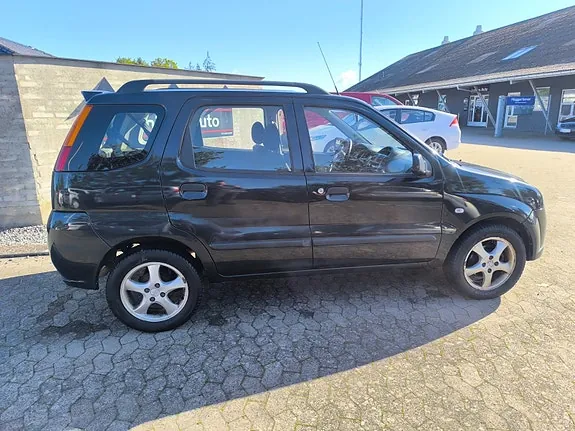 Suzuki Ignis 2008 photo 5