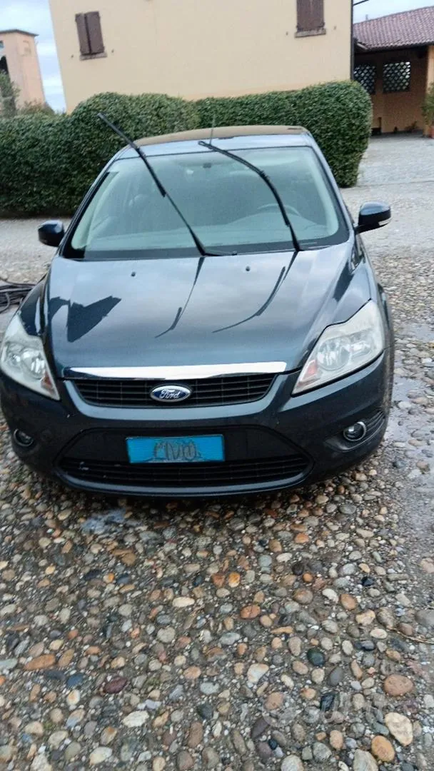 Ford Focus 2008 photo 2