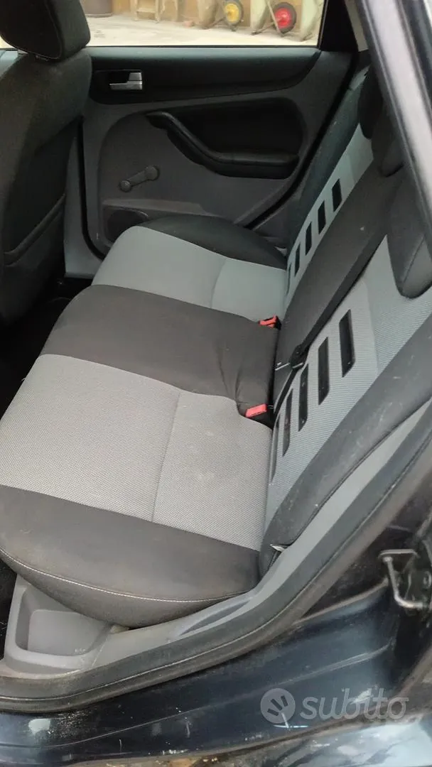Ford Focus 2008 photo 4