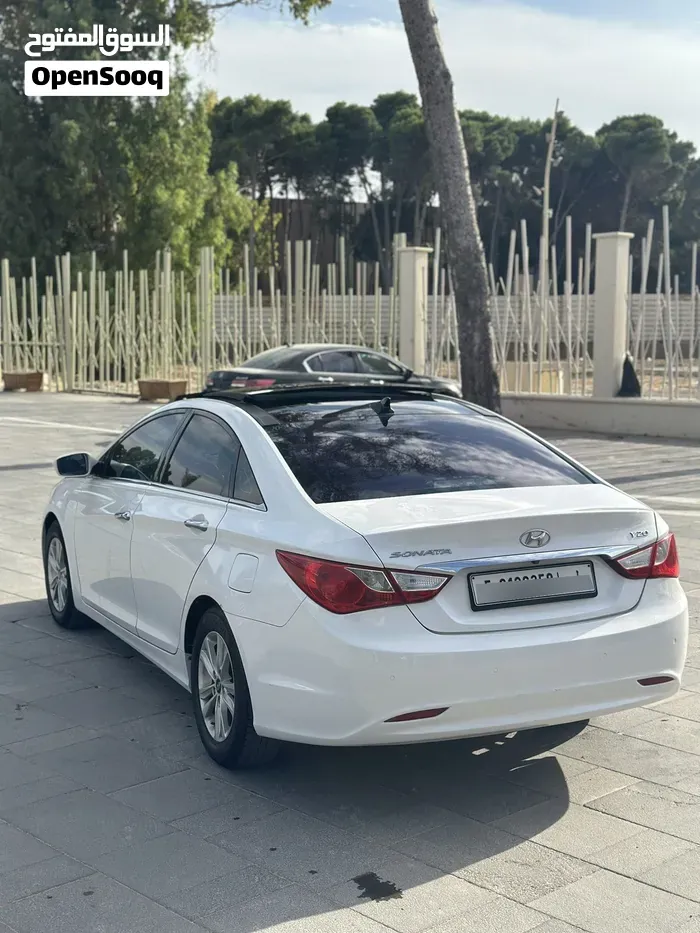 Hyundai Sonata 2011 photo 4