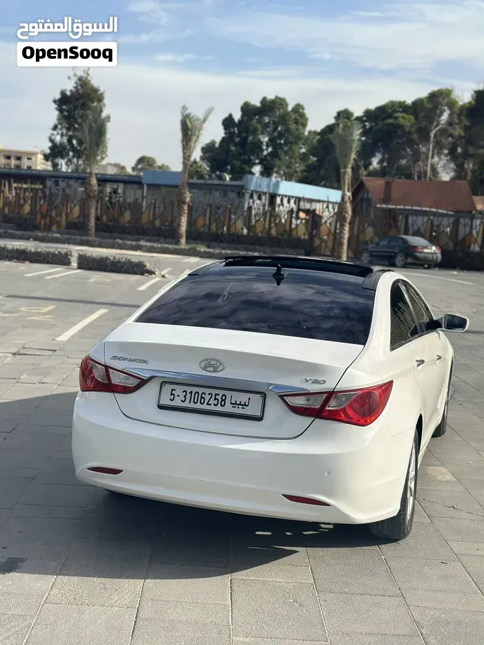 Hyundai Sonata 2011 photo 3
