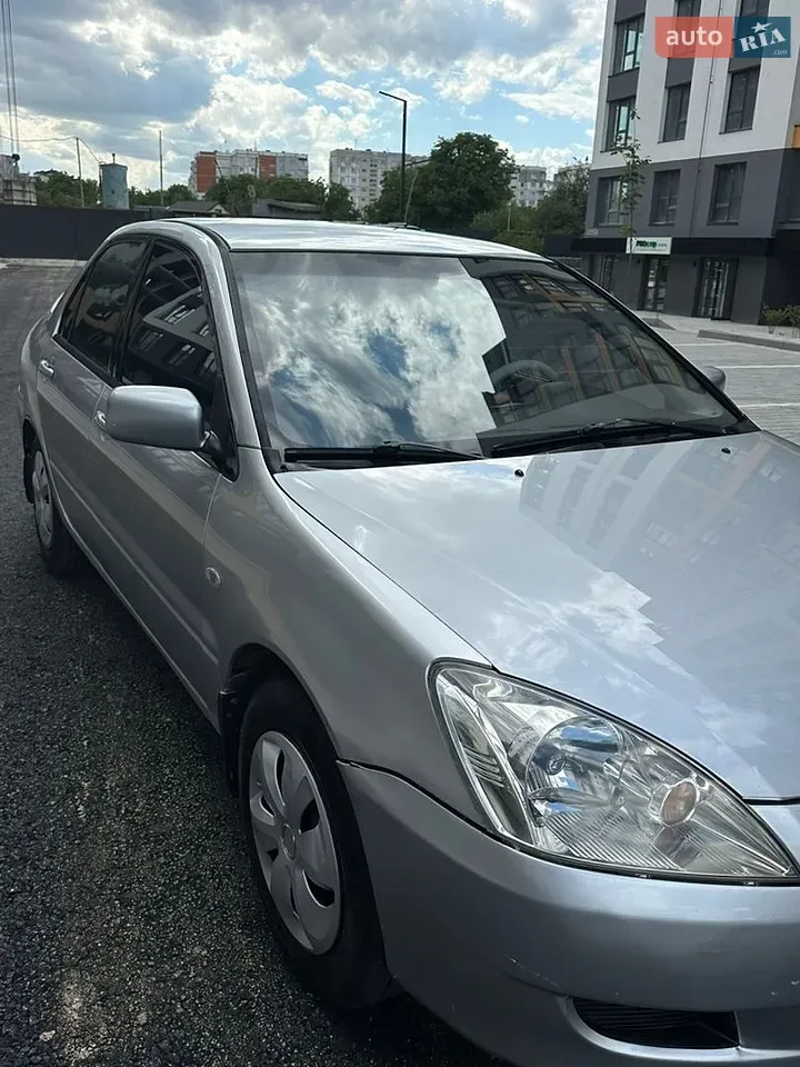 Mitsubishi Lancer 2004 photo 3