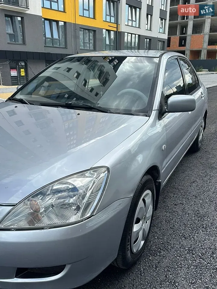 Mitsubishi Lancer 2004 photo 2