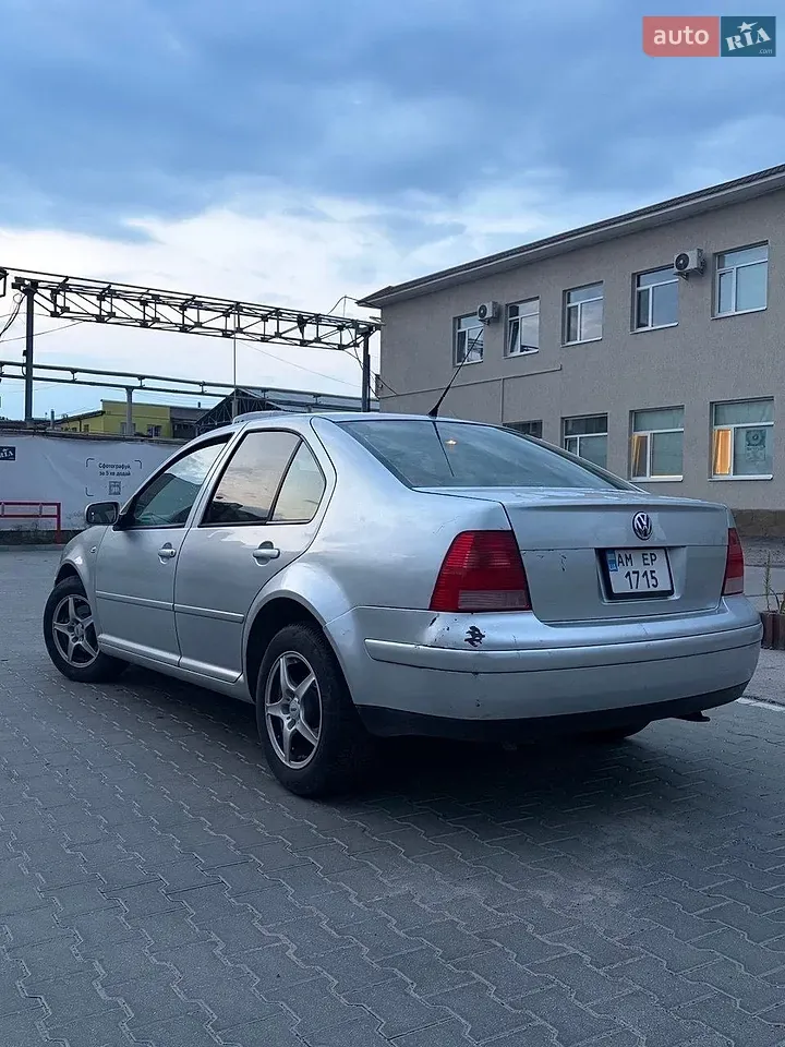 Volkswagen Jetta 2002 photo 2