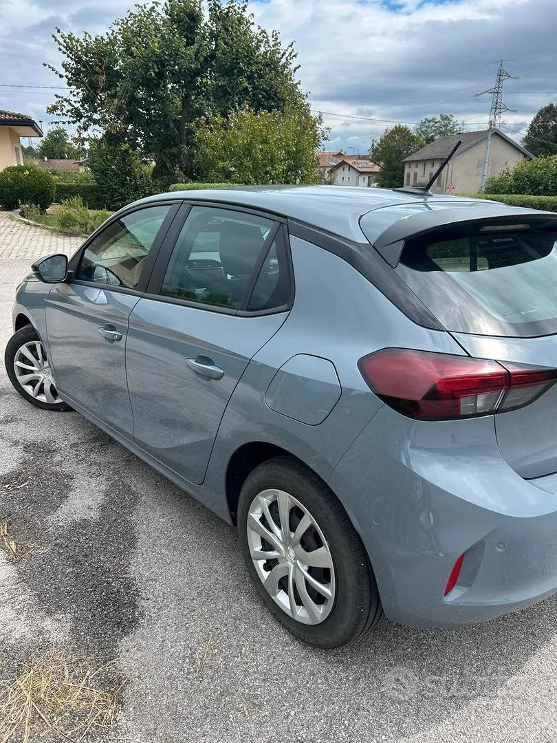 Opel Corsa 2024 photo 2