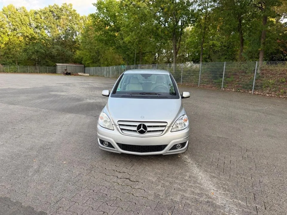 Mercedes-Benz B 170