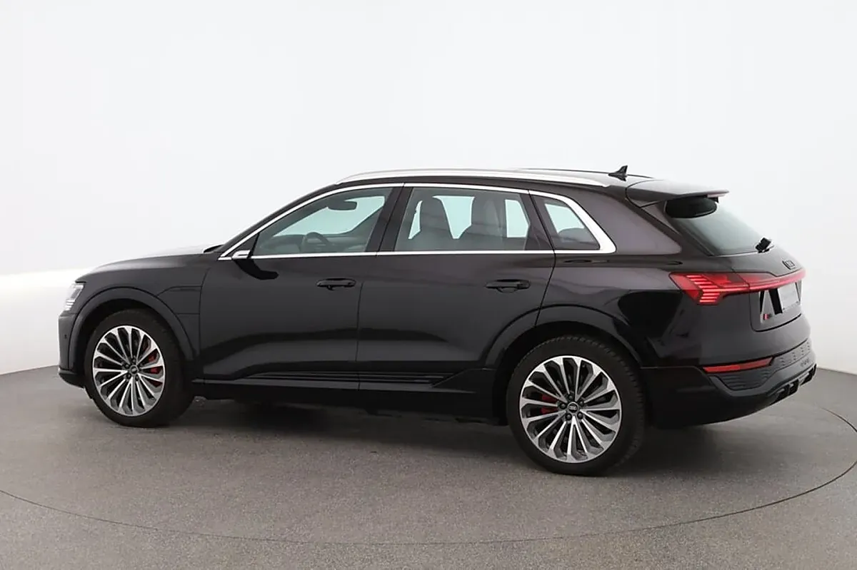 Audi Q8 2023 photo 3