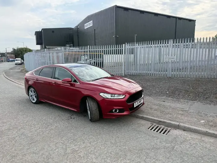 Ford Mondeo 2015 photo 2