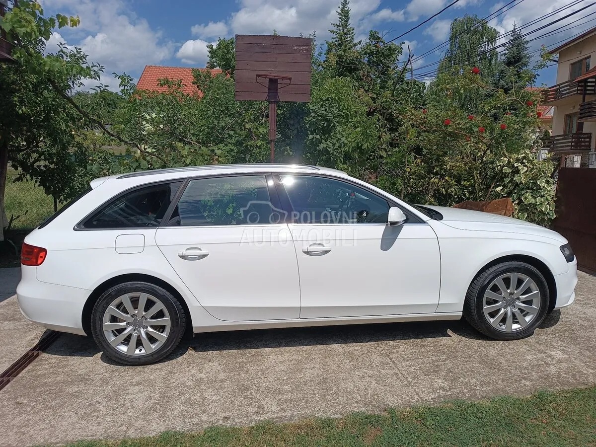 Audi A4 2012 photo 4
