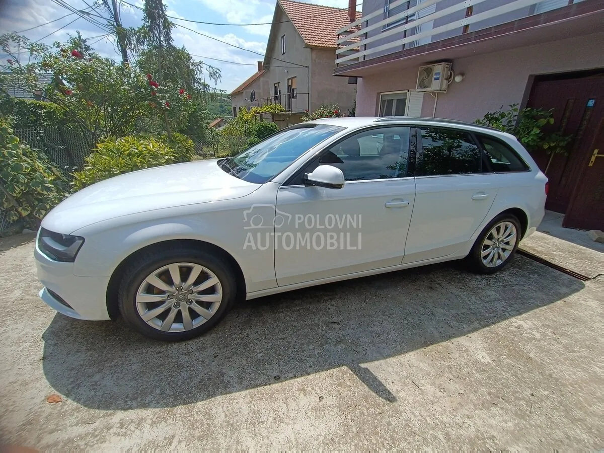Audi A4 2012 photo 3