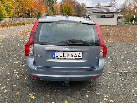 Volvo V50 2008 photo 2