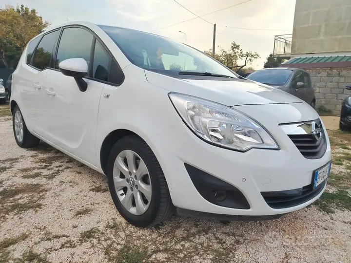 Opel Meriva 2010 photo 2