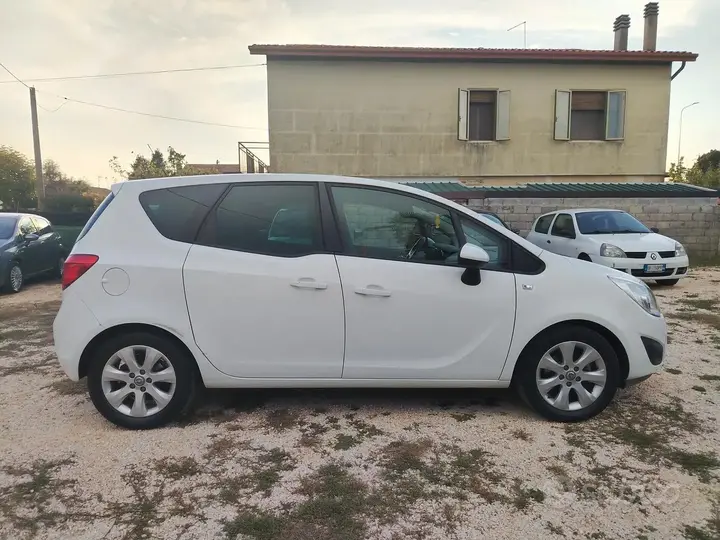 Opel Meriva 2010 photo 4