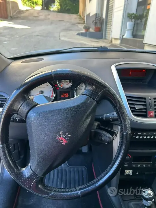 Peugeot 207 2006 photo 3