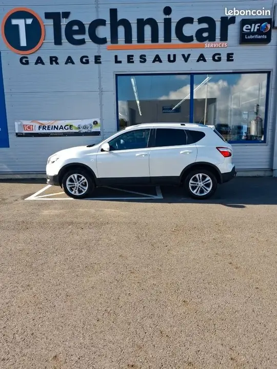 Nissan Qashqai 2013 photo 2