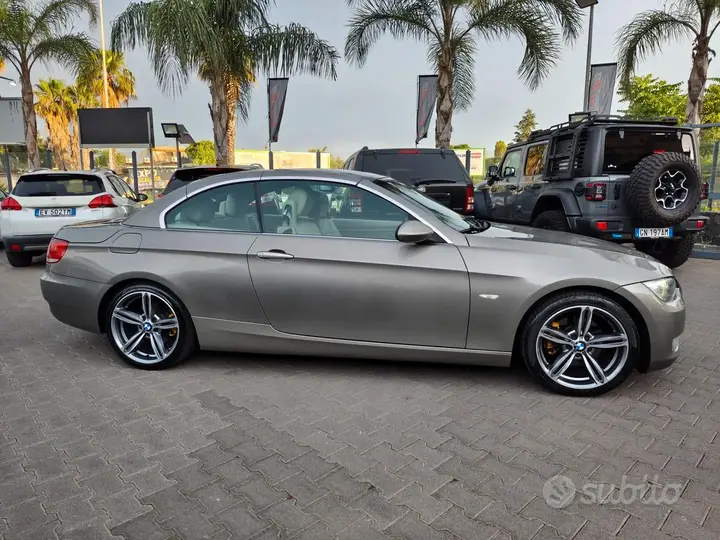 BMW 320D 2009 photo 4