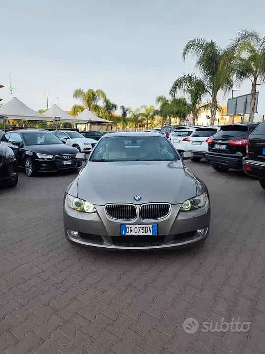 BMW 320D 2009 photo 2