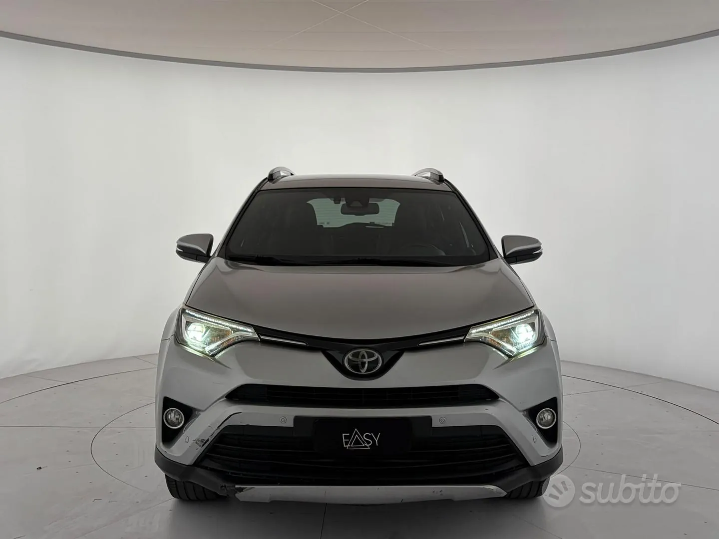 Toyota Rav4 2017 photo 2