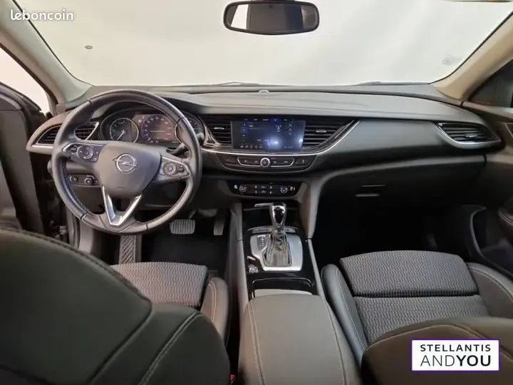 Opel Insignia 2022 photo 2