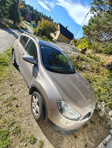 Nissan Qashqai 2010 photo 2