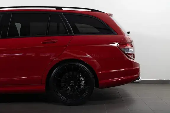 Mercedes-Benz C 63 Amg 2010 photo 3