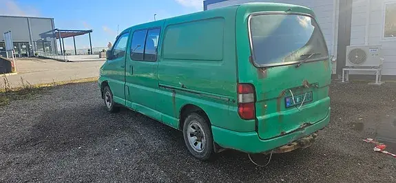 Toyota Hiace 2010 photo 5
