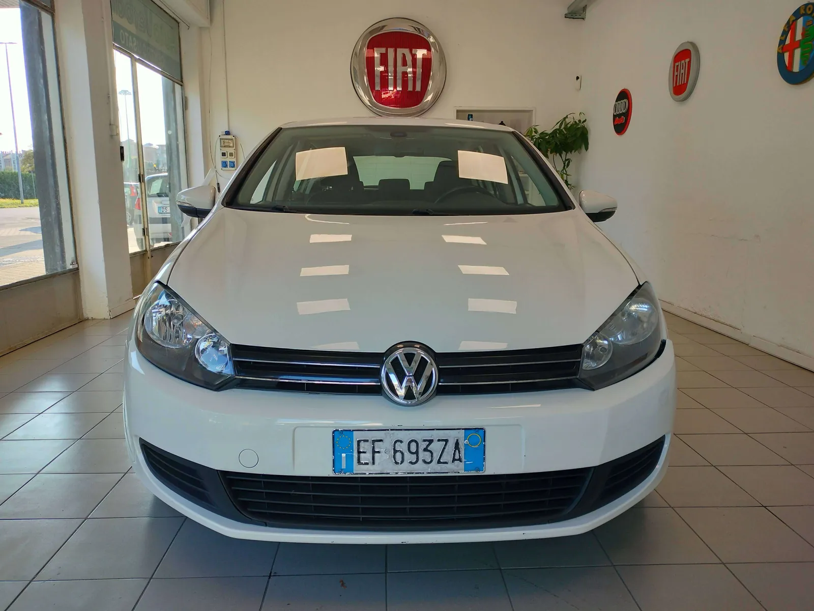 Volkswagen Golf 2011 photo 2