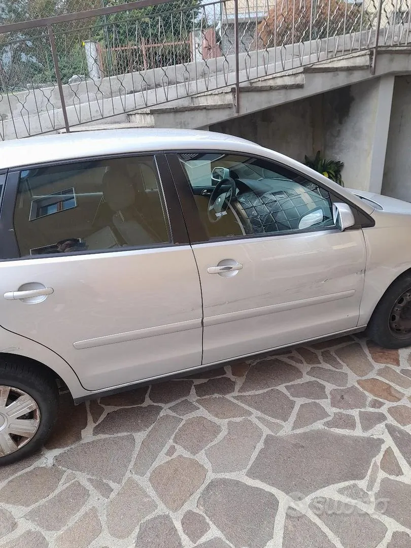 Volkswagen Polo 2007 photo 2