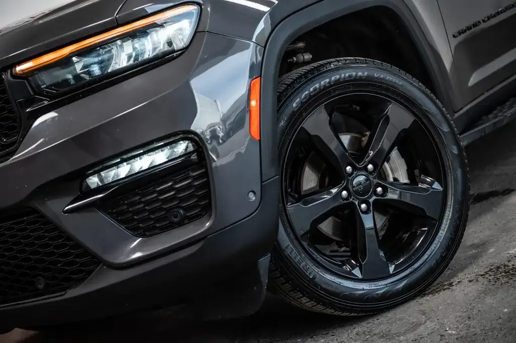 Jeep Grand Cherokee 2024 photo 2
