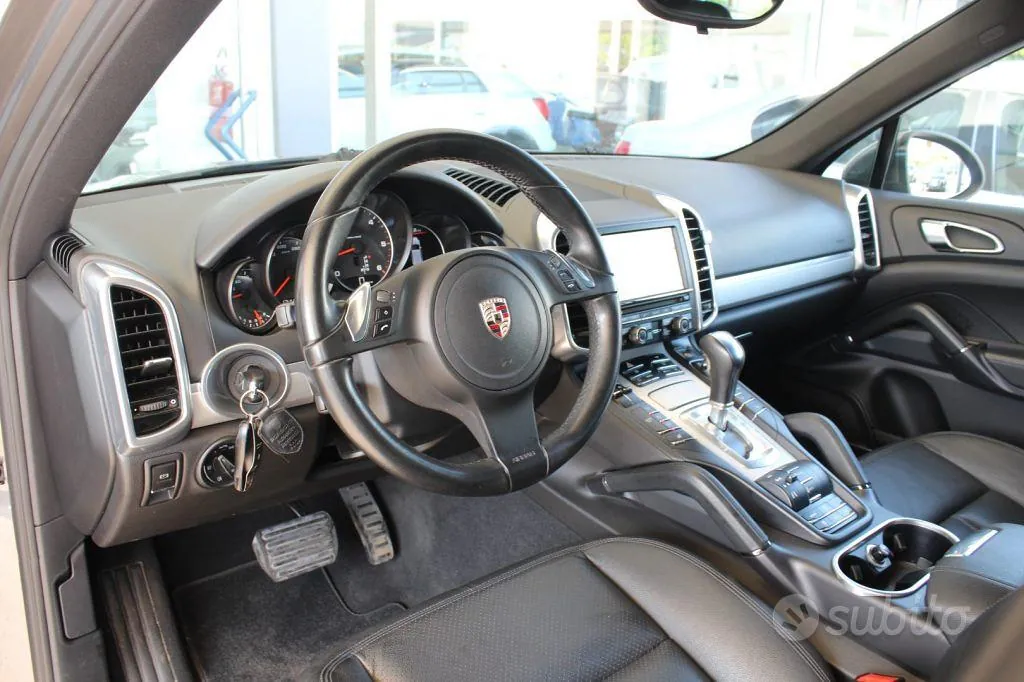 Porsche Cayenne 2011 photo 3