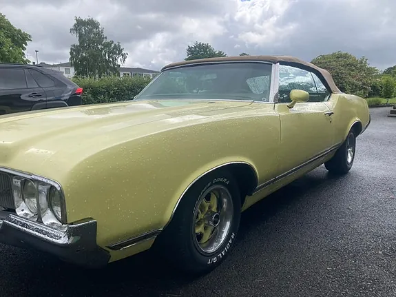 Oldsmobile Cutlass