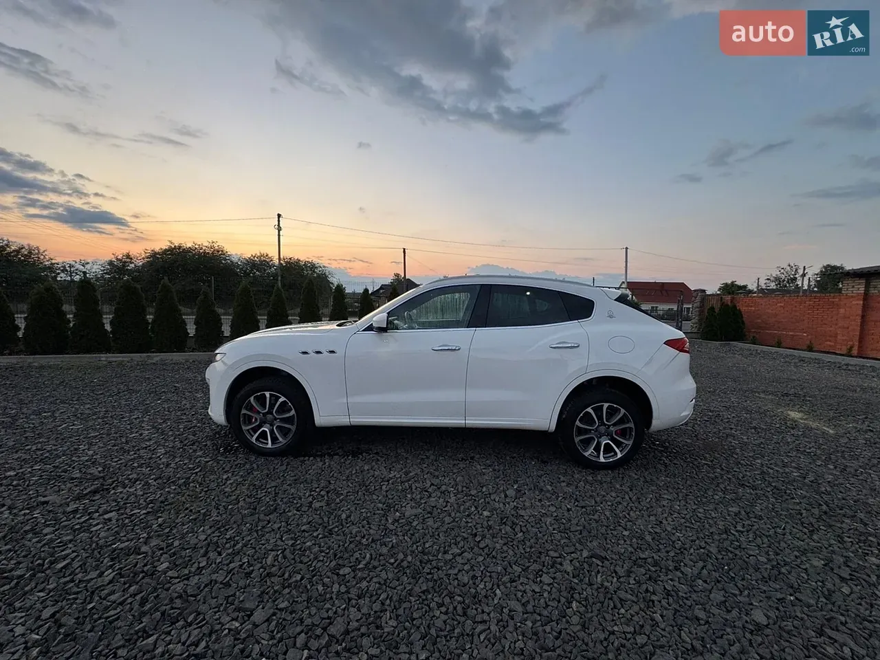 Maserati Levante 2017 photo 3