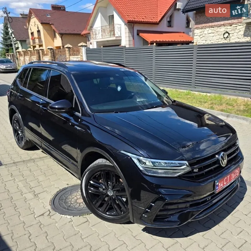 Volkswagen Tiguan 2022 photo 2