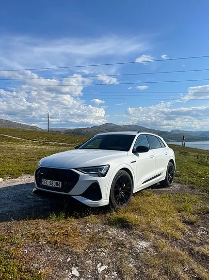Audi E-Tron 2021 photo 2