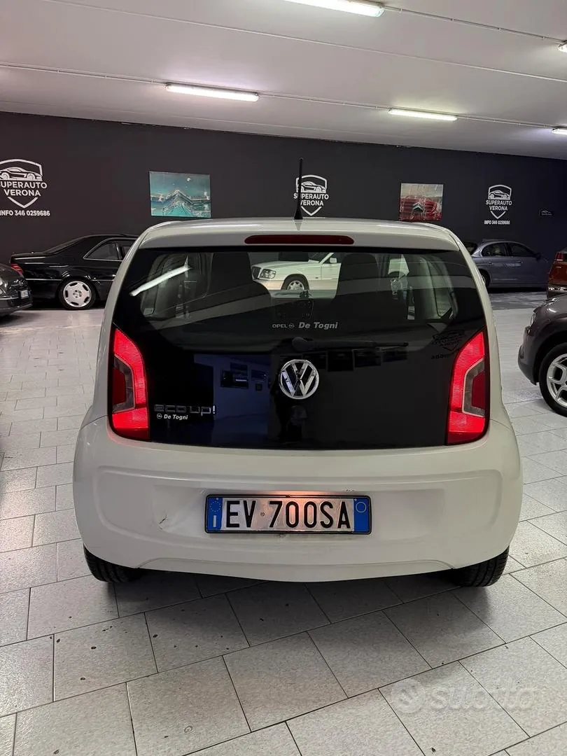 Volkswagen Up 2014 photo 5