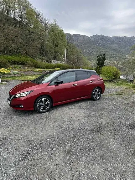 Nissan Leaf 2021 photo 2