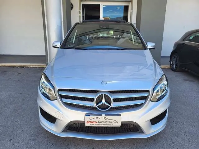 Mercedes-Benz B 180 2017 photo 2