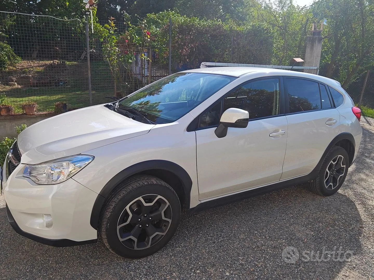 Subaru Xv 2015 photo 2
